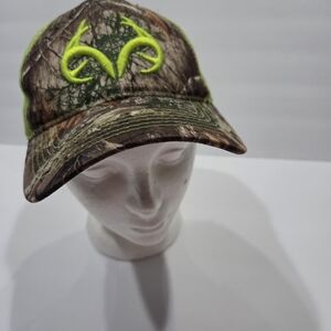 Realtree Outdoor Camo Cap with Neon Green Logo Snapback Mesh Trucker Hat